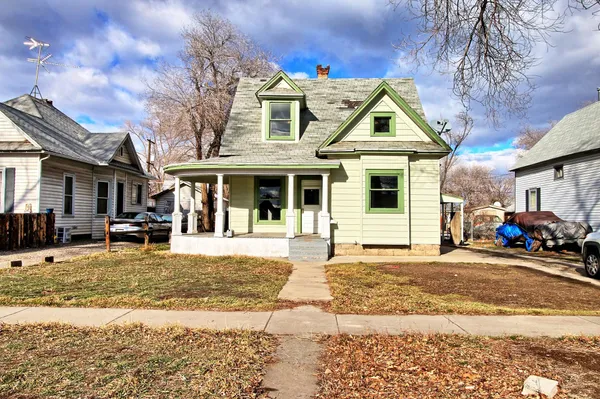 $2,300 | 1144 Grand Avenue, Grand Junction, CO 81501