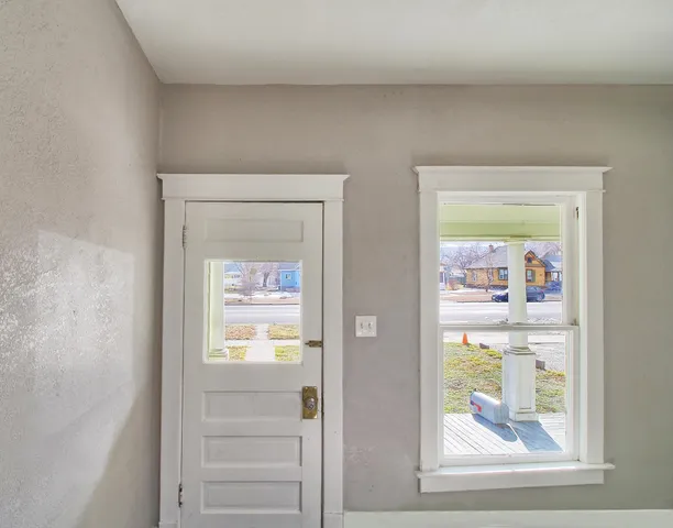 $2,300 | 1144 Grand Avenue, Grand Junction, CO 81501