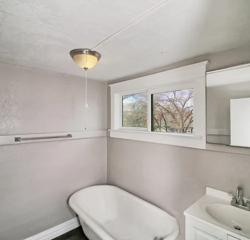 $2,300 | 1144 Grand Avenue, Grand Junction, CO 81501