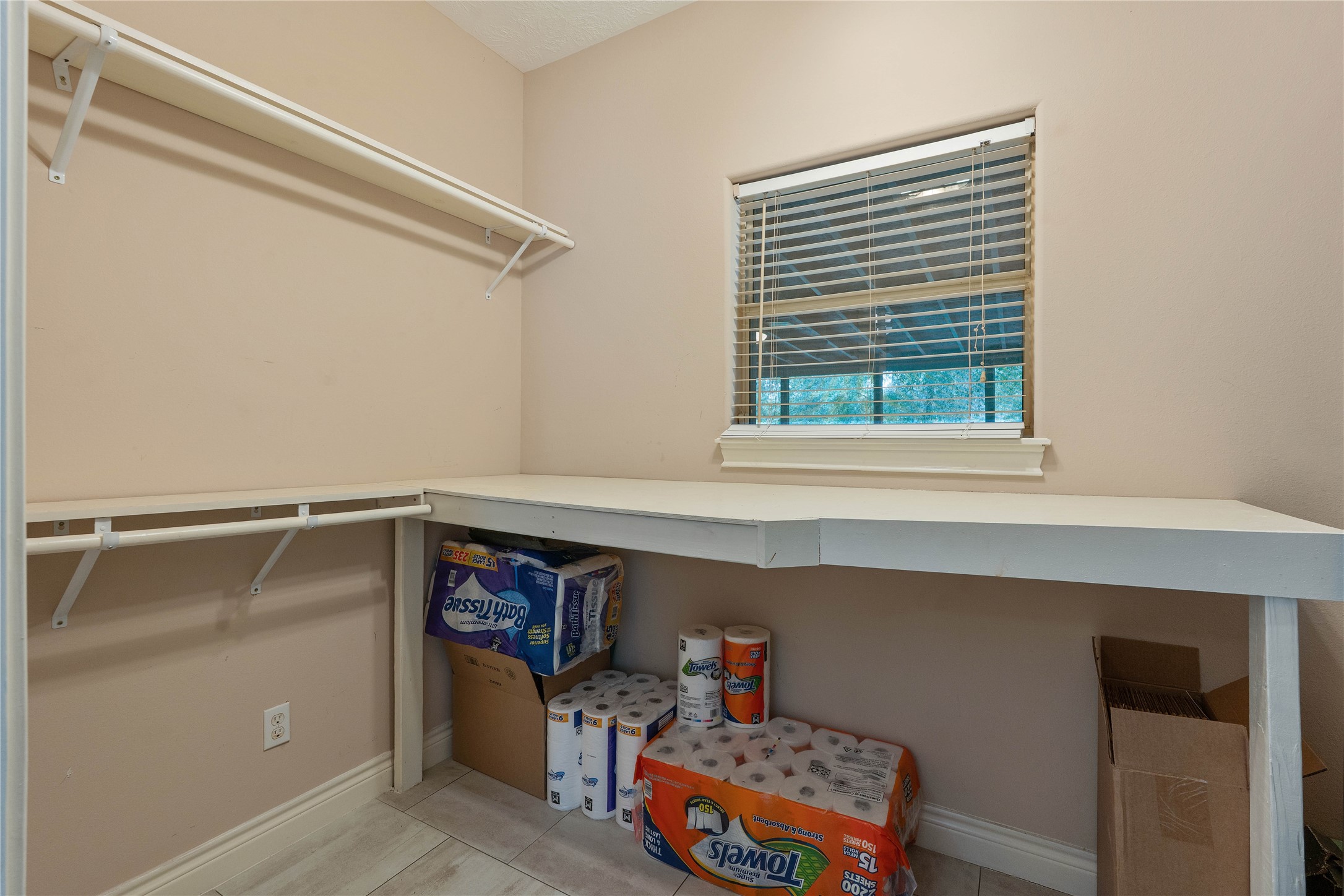 600 Hughes Loop Willis, TX 77378 - Photo 27 of 50 a utility room with dryer and washer