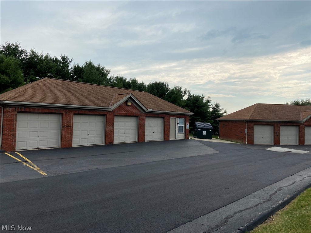 1390 Reimer Road, Unit B Wadsworth, OH 44281 - Photo 3 of 21