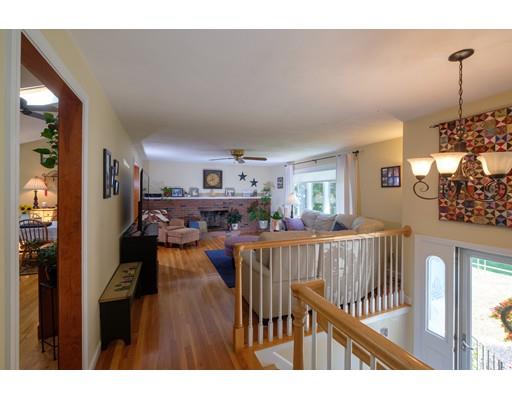17 Jeffrey Road Canton, MA 02021 - Photo 3 of 21