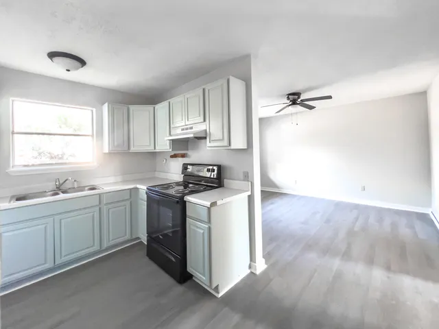 $895 | 1231 Remount Road, Unit 202, North Charleston, SC 29406