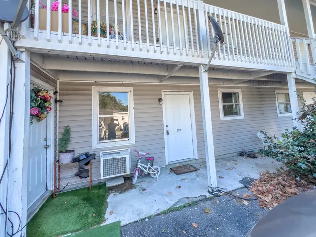 $895 | 1231 Remount Road, Unit 202, North Charleston, SC 29406