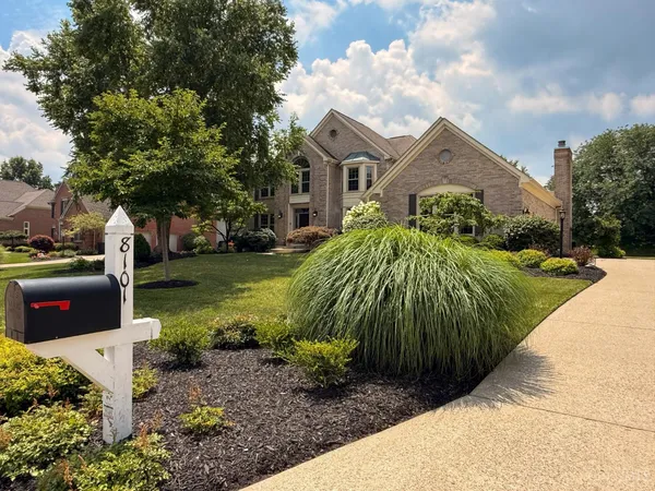 $825,000 | 8101 Starting Gate Lane, Cincinnati, OH 45249
