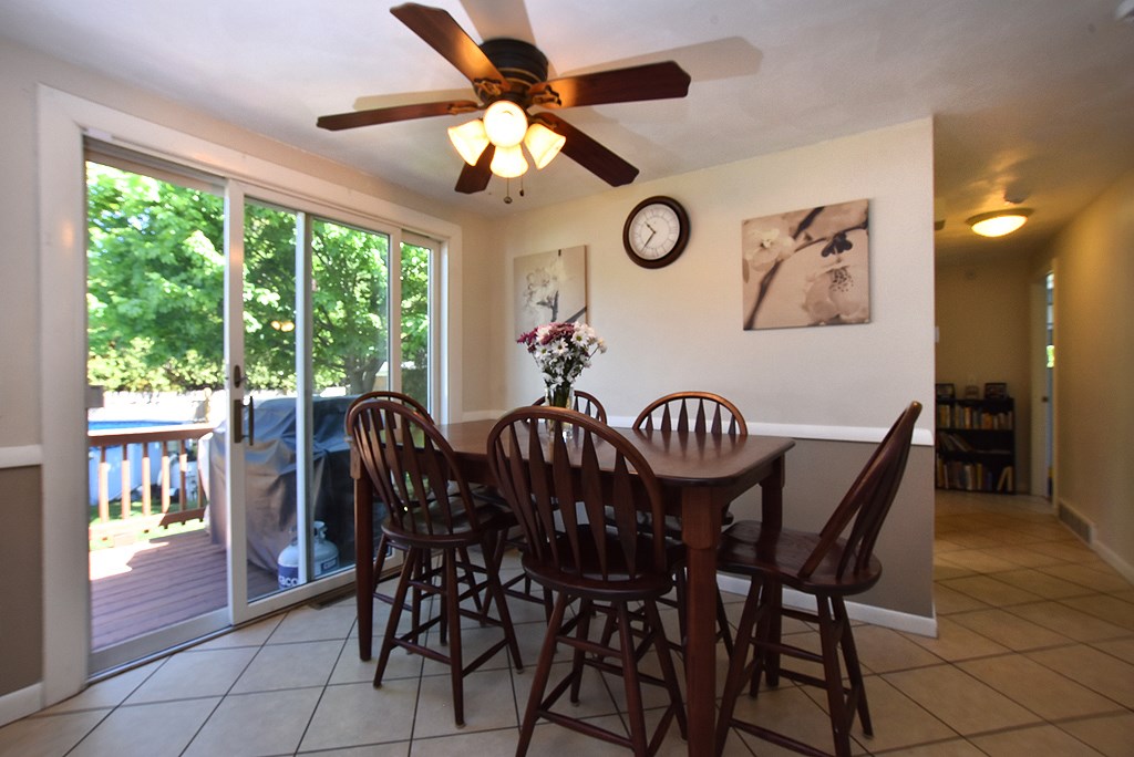 11 Burnside Street Warwick, RI 02886 - Photo 3 of 24
