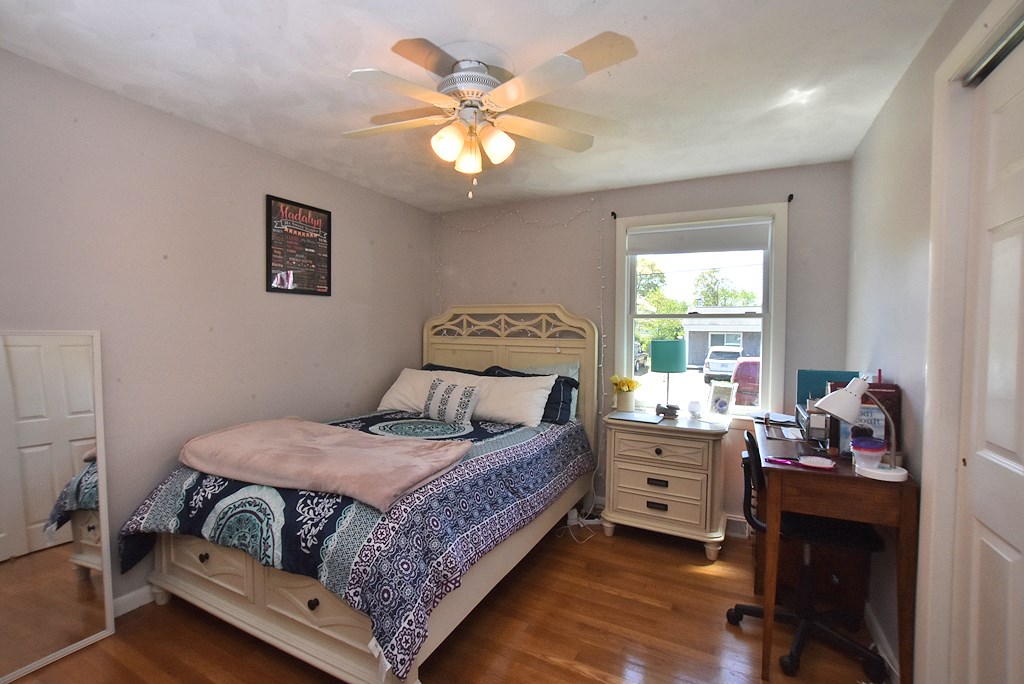 11 Burnside Street Warwick, RI 02886 - Photo 7 of 24