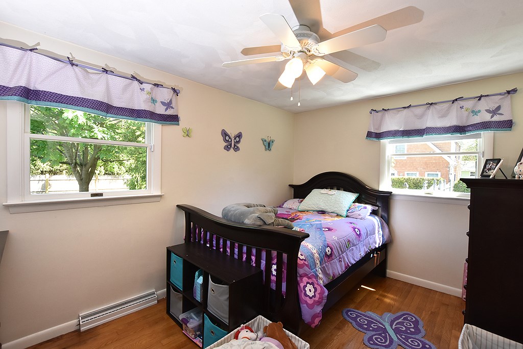 11 Burnside Street Warwick, RI 02886 - Photo 8 of 24