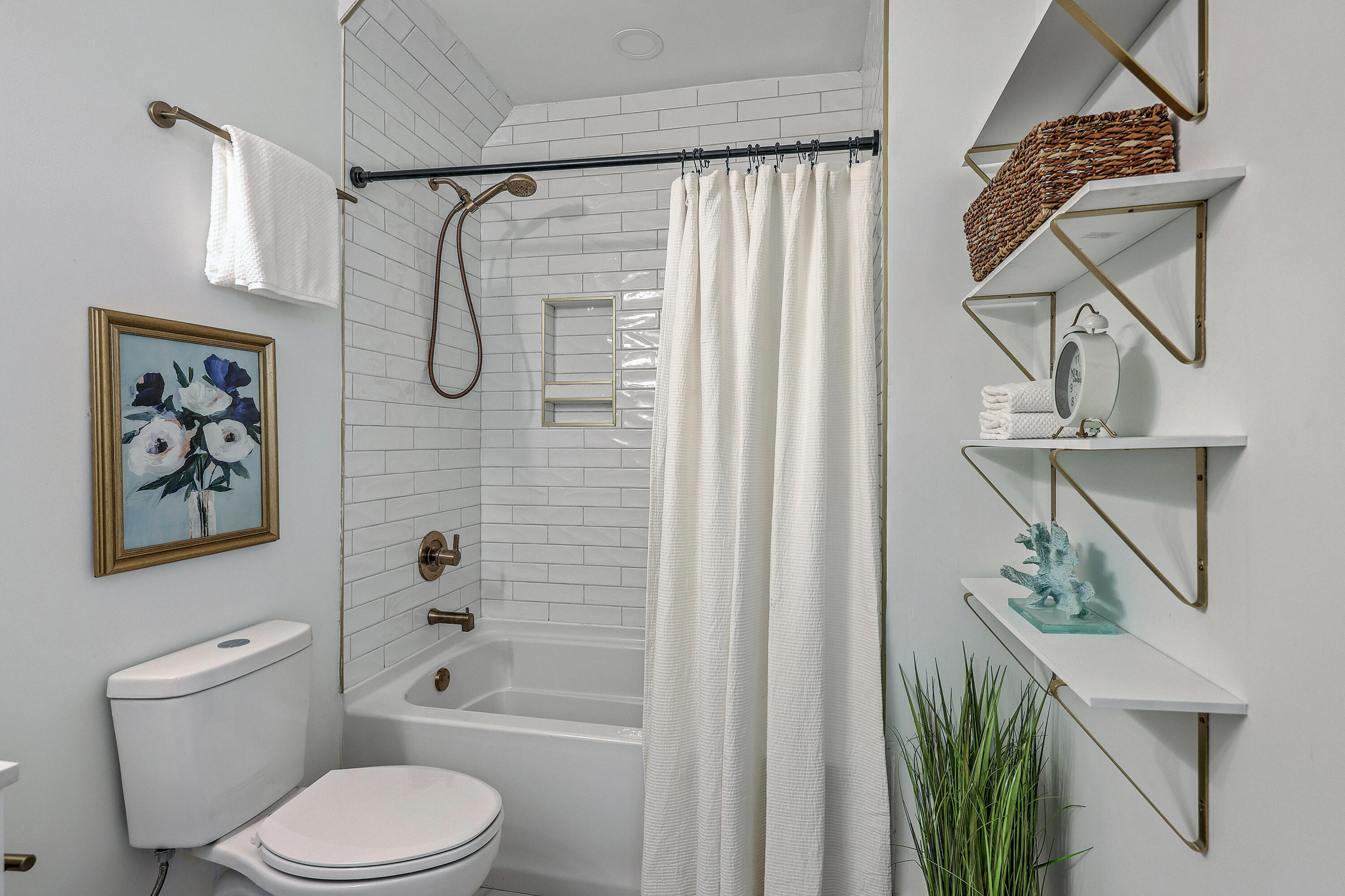 10 Humphrey Court, Unit C Charleston, SC 29403 - Photo 27 of 29 ZYN_7805_06_07_08_09_10_11