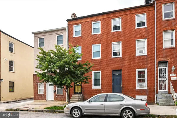 $1,900 | 2221 East Fayette Street, Baltimore, MD 21231