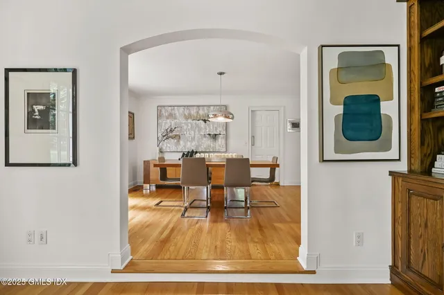 $4,500,000 | 12 Wooddale Road, Greenwich, CT 06830