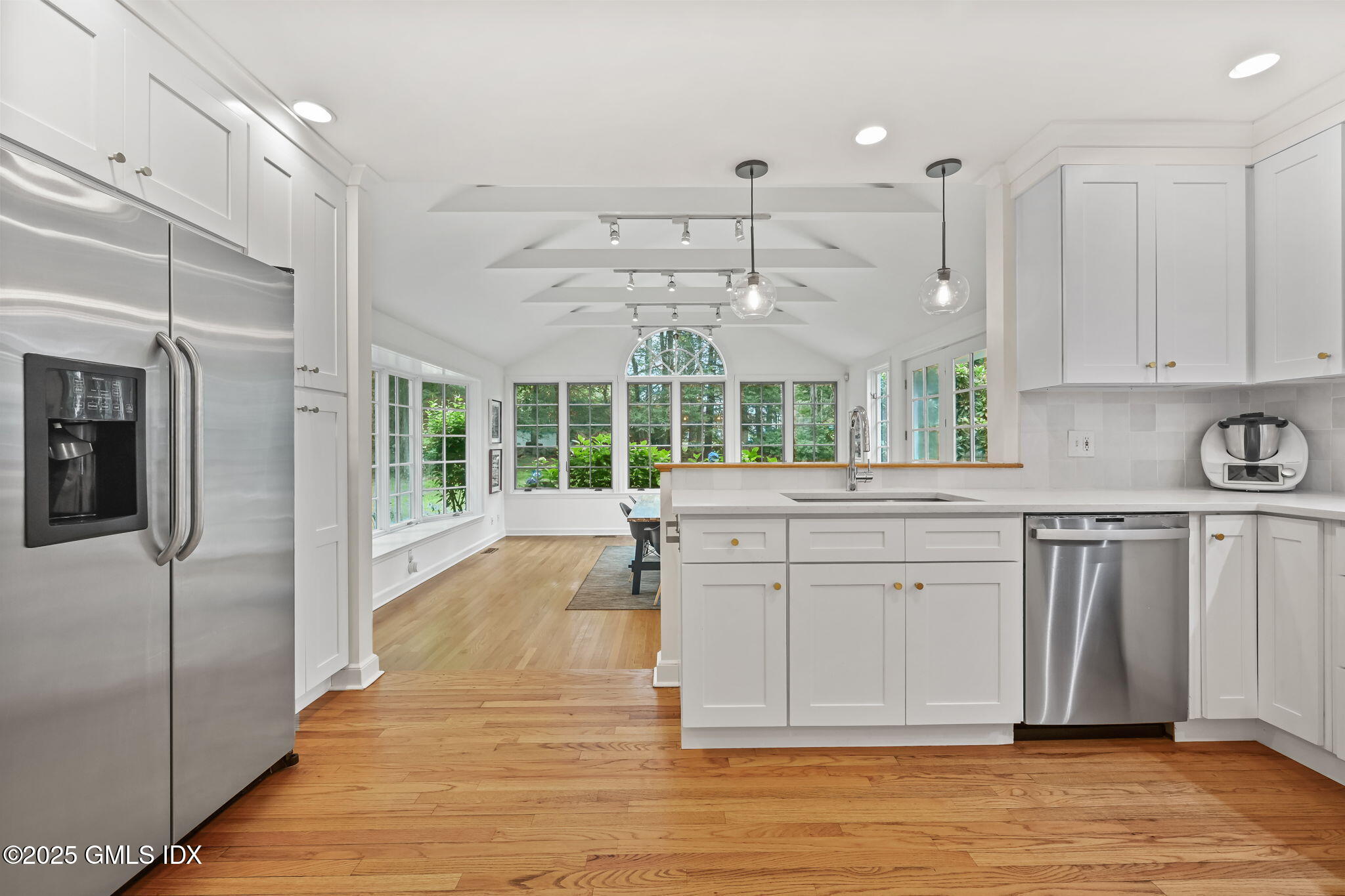 12 Wooddale Road Greenwich, CT 06830 - Photo 18 of 96 23-web-or-mls-12-wooddale-rd