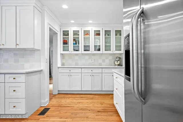 $4,500,000 | 12 Wooddale Road, Greenwich, CT 06830