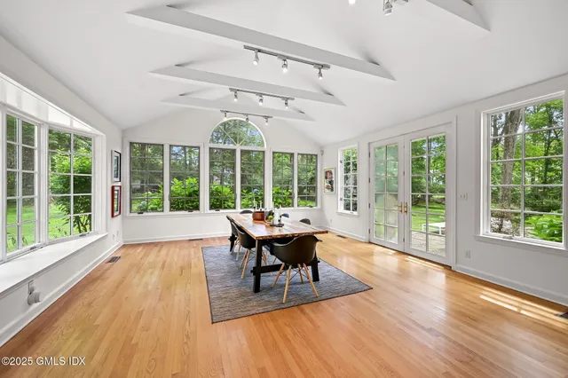 $4,500,000 | 12 Wooddale Road, Greenwich, CT 06830