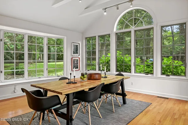 $4,500,000 | 12 Wooddale Road, Greenwich, CT 06830