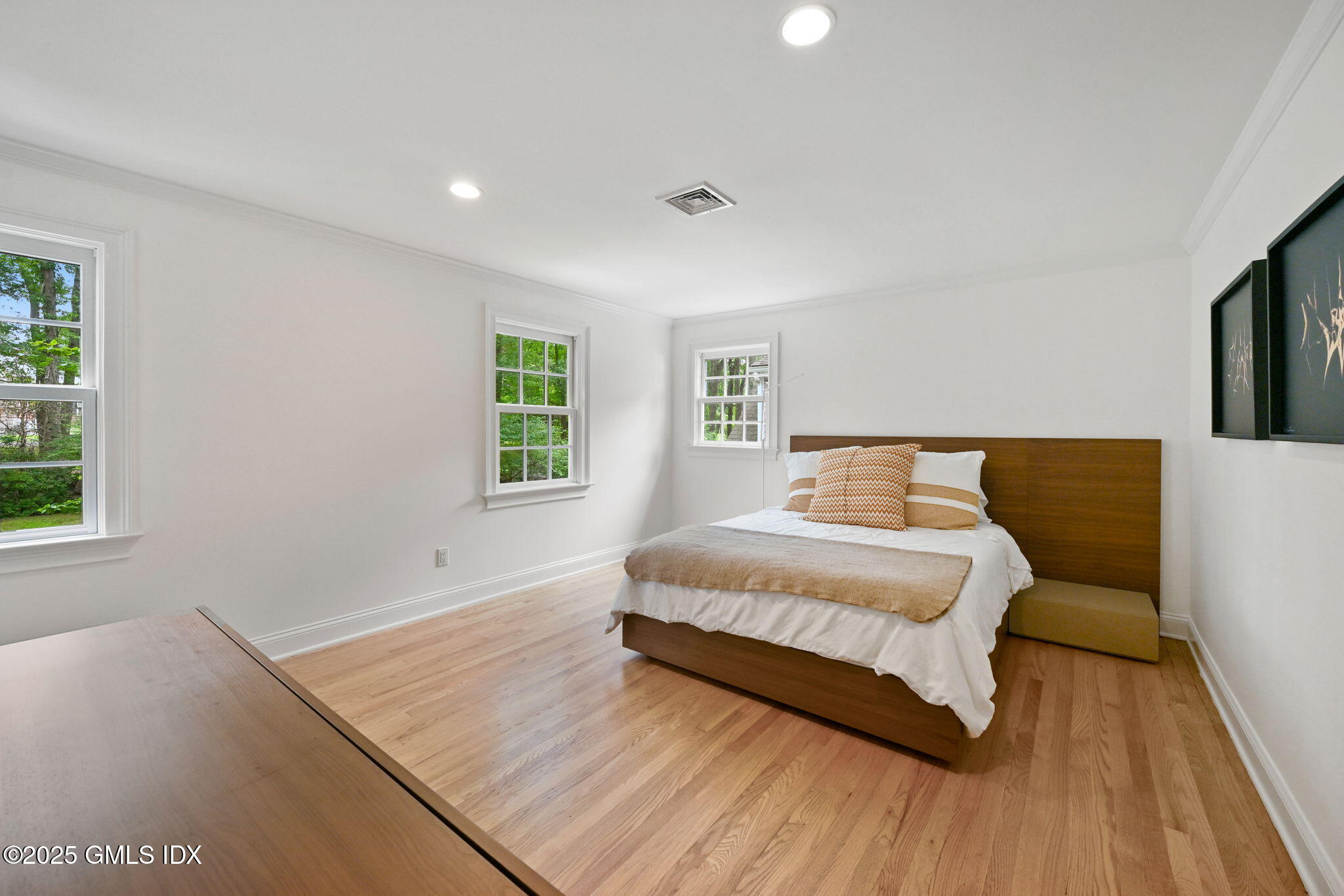 12 Wooddale Road Greenwich, CT 06830 - Photo 36 of 96 39-web-or-mls-12-wooddale-rd