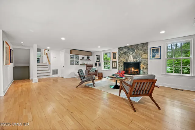 $4,500,000 | 12 Wooddale Road, Greenwich, CT 06830