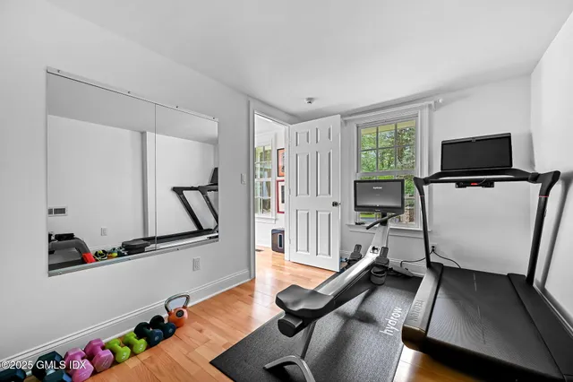 $4,500,000 | 12 Wooddale Road, Greenwich, CT 06830