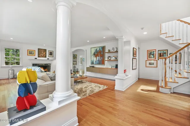 $4,500,000 | 12 Wooddale Road, Greenwich, CT 06830