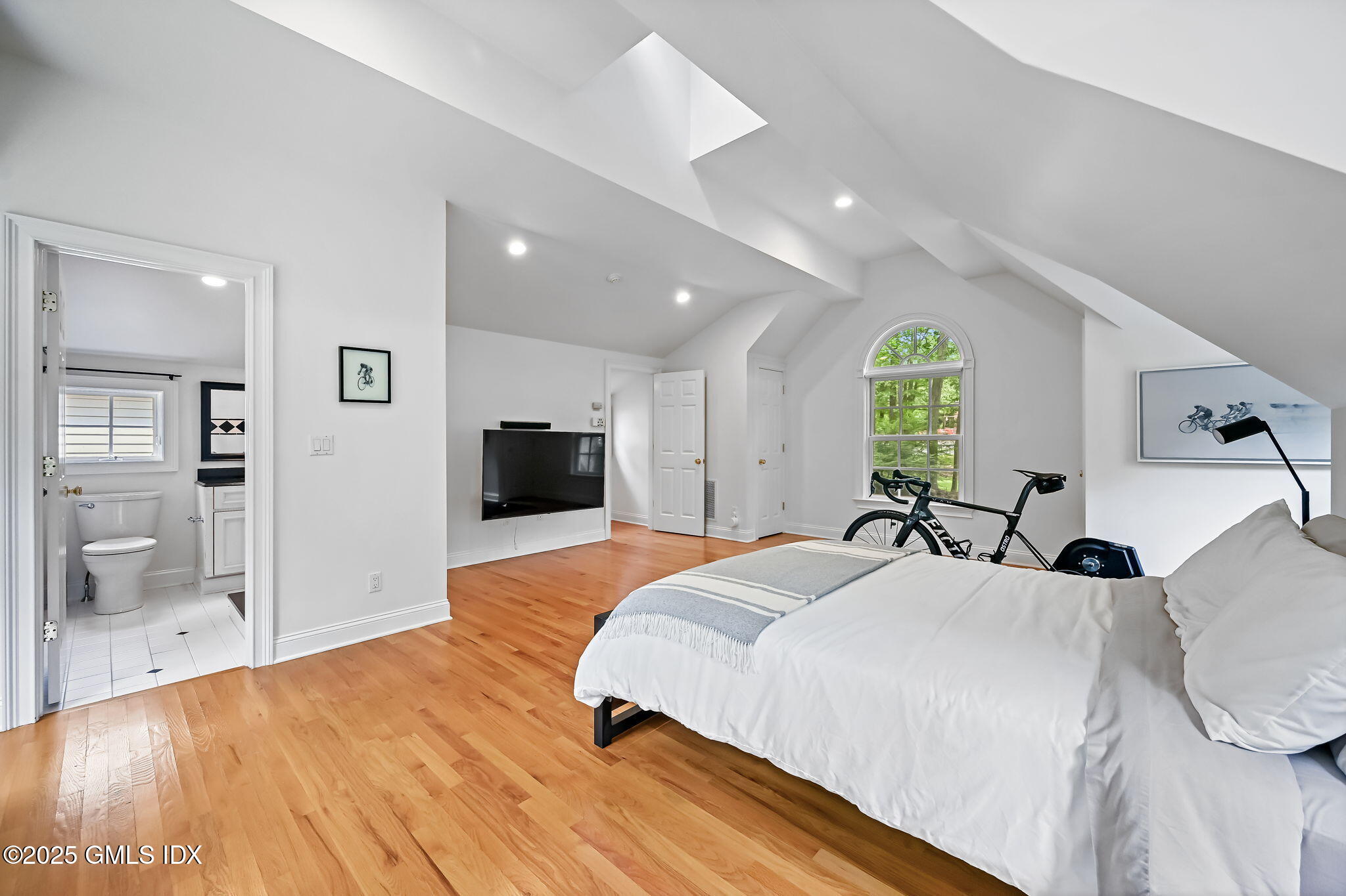 12 Wooddale Road Greenwich, CT 06830 - Photo 65 of 96 68-web-or-mls-12-wooddale-rd