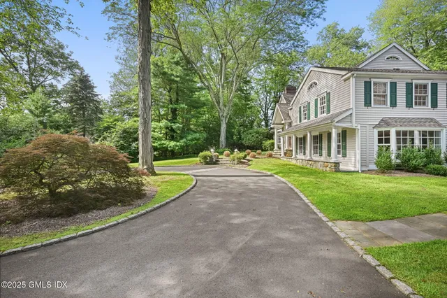 $4,500,000 | 12 Wooddale Road, Greenwich, CT 06830