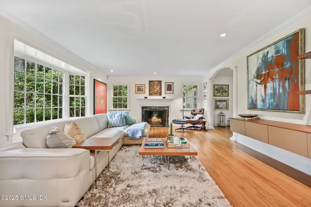 $4,500,000 | 12 Wooddale Road, Greenwich, CT 06830