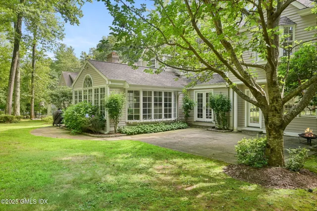 $4,500,000 | 12 Wooddale Road, Greenwich, CT 06830
