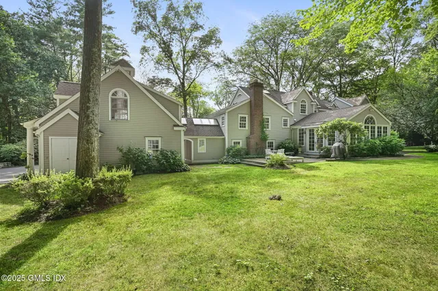 $4,500,000 | 12 Wooddale Road, Greenwich, CT 06830
