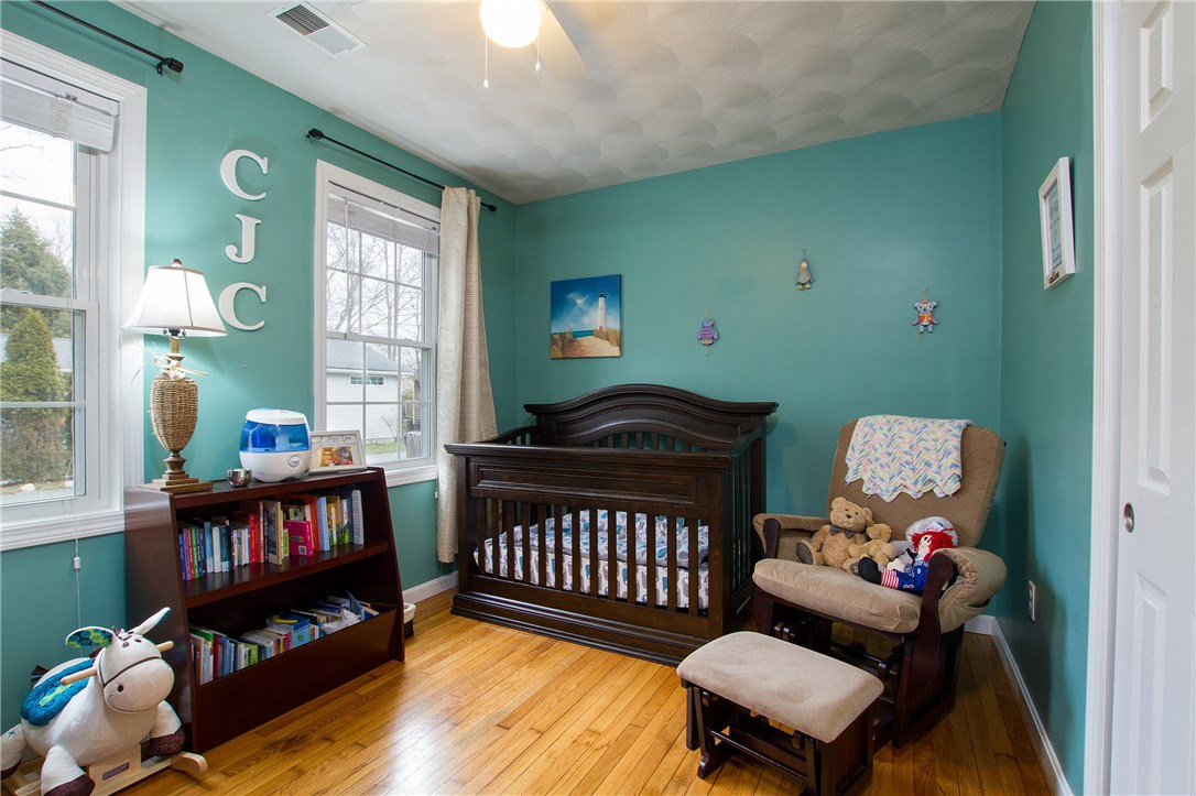 597 Middlebridge Road South Kingstown, RI 02879 - Photo 13 of 18