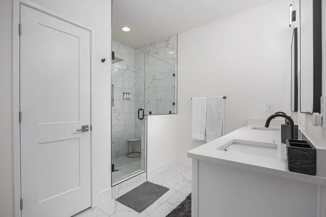 $3,700 | 206 Ben Allen Road, Unit 7, Nashville, TN 37207