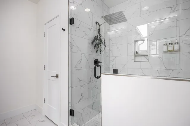 $3,700 | 206 Ben Allen Road, Unit 7, Nashville, TN 37207