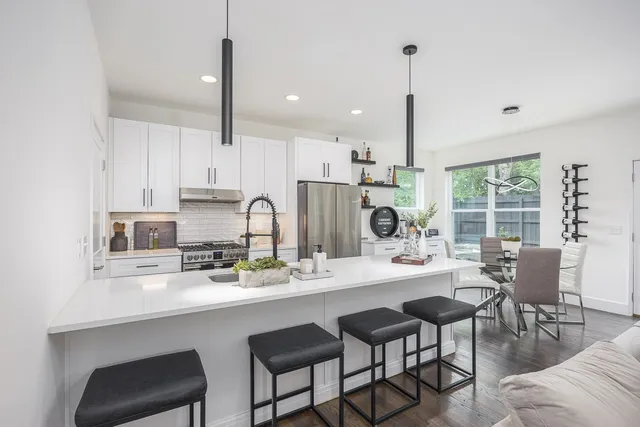 $3,700 | 206 Ben Allen Road, Unit 7, Nashville, TN 37207