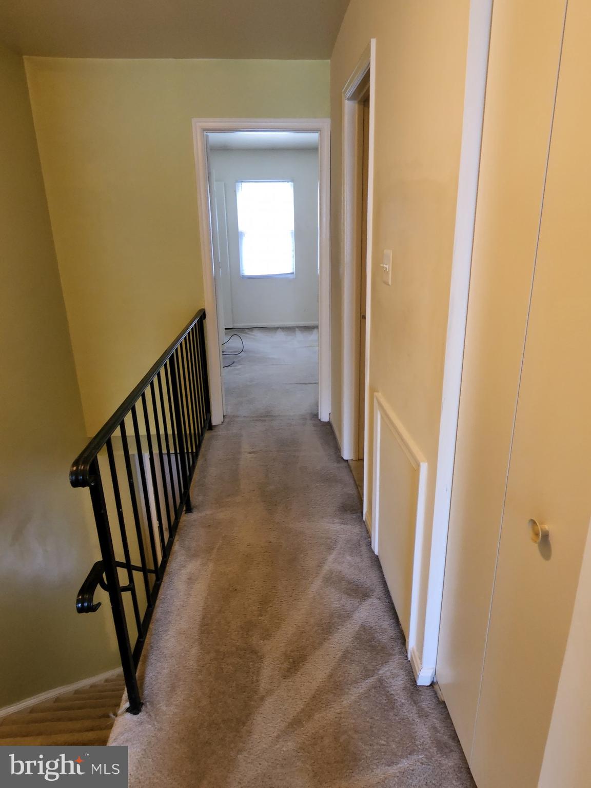 116 Kinsman View Circle Silver Spring, MD 20901 - Photo 10 of 27 Upstairs Hallway Landing