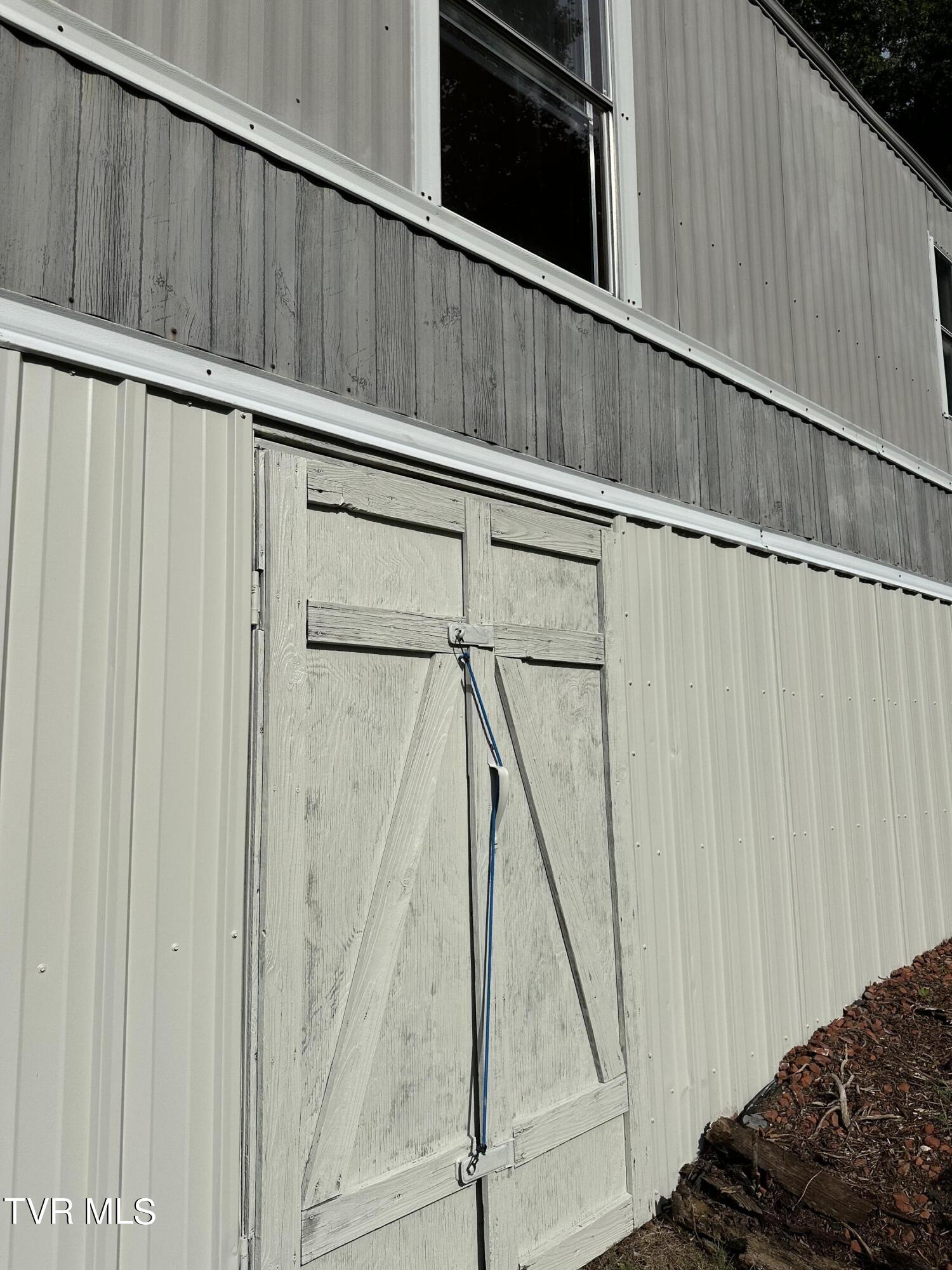 1370 Lovelace Road Fall Branch, TN 37656 - Photo 46 of 55 good storage under here