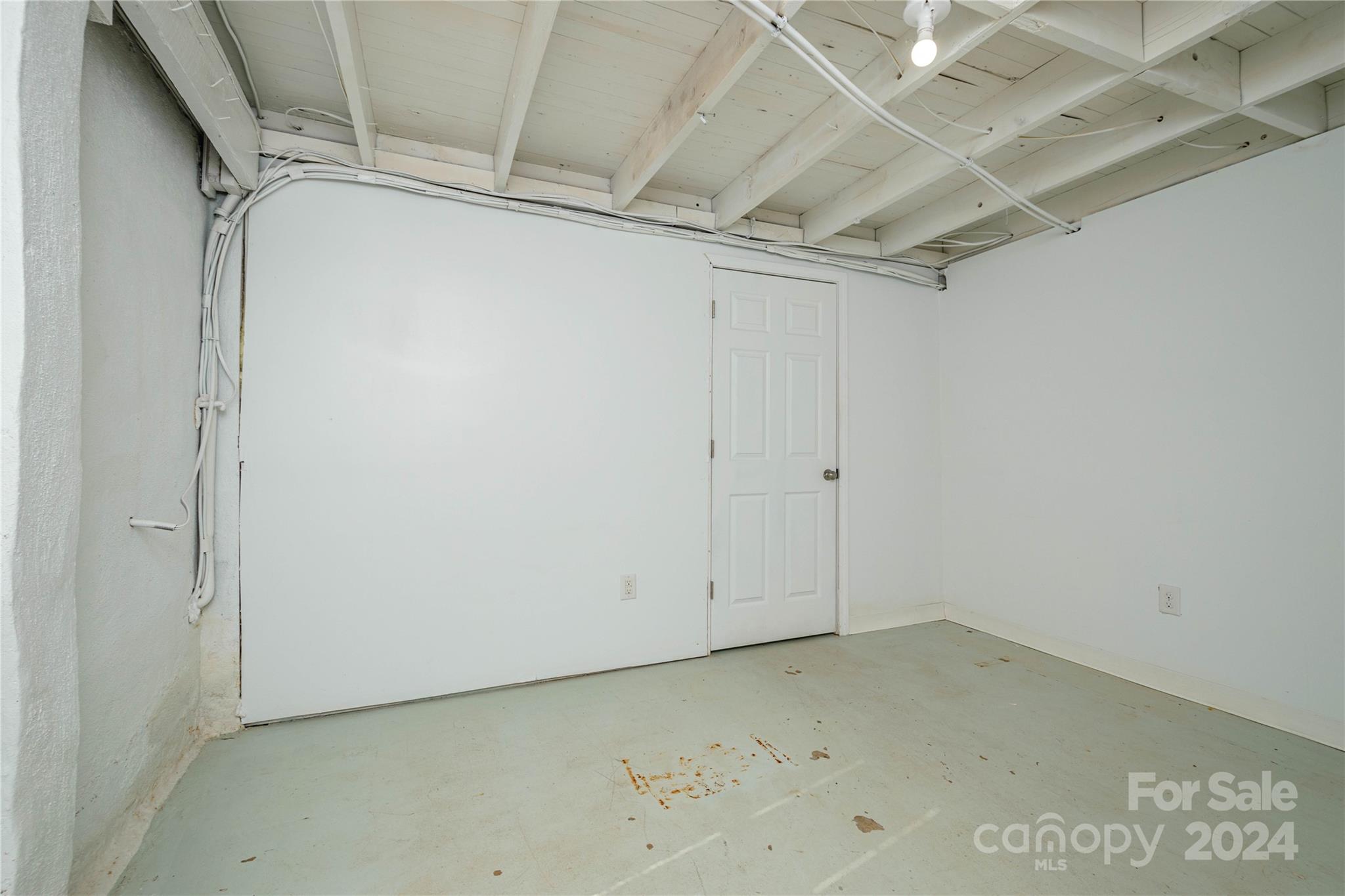 648 Chimney Rock Road Rutherfordton, NC 28139 - Photo 37 of 43 a view of room