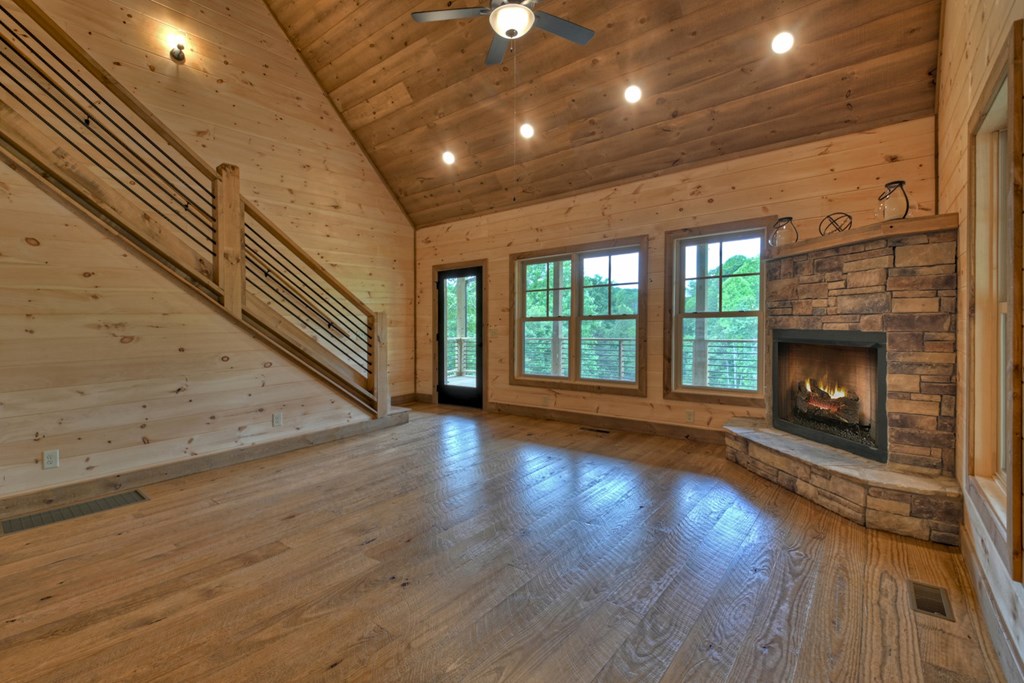 17 Dogwood Hills Way Blue Ridge, GA 30513 - Photo 6 of 47 Main Level Living
