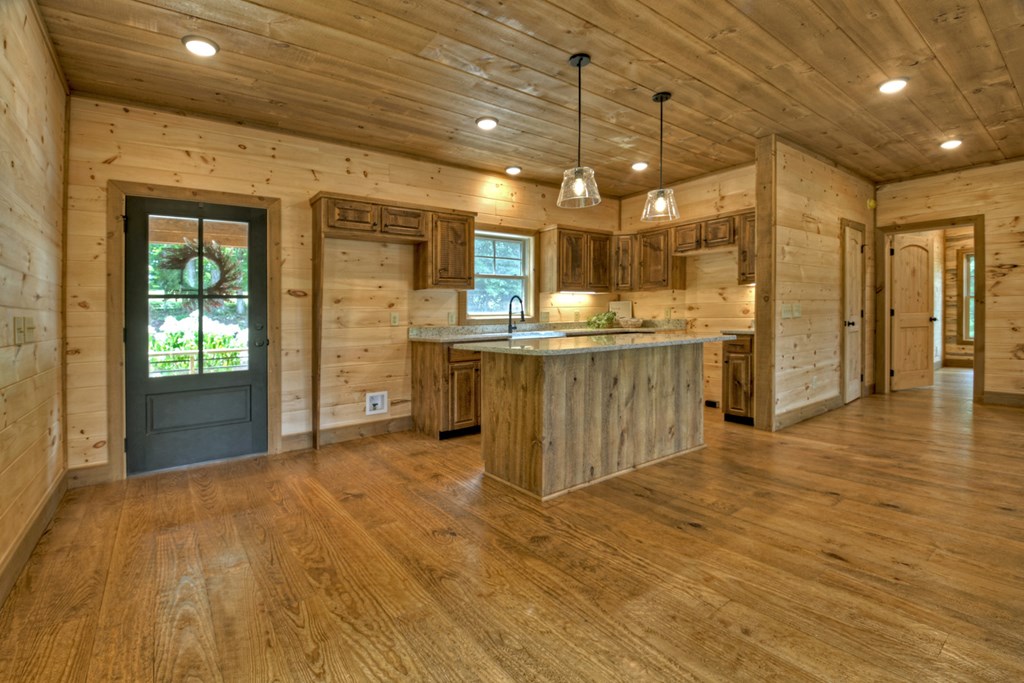 17 Dogwood Hills Way Blue Ridge, GA 30513 - Photo 7 of 47 Main level Living/Kitchen