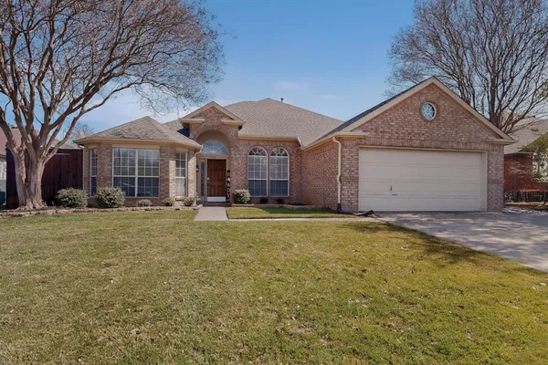 $399,900 | 734 River Oak Way, Lake Dallas, TX 75065