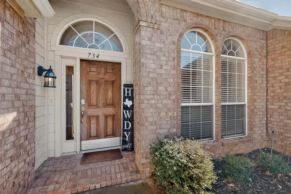 $399,900 | 734 River Oak Way, Lake Dallas, TX 75065