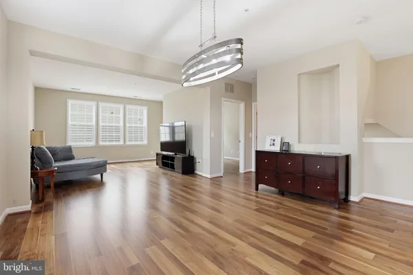 $530,000 | 42257 San Juan Terrace, Aldie, VA 20105