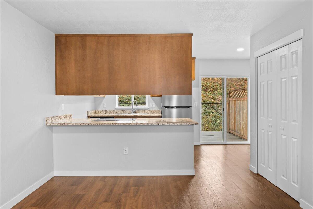 610 North Main Street, Unit 5A Phoenix, OR 97535 - Photo 7 of 16 07-CI_2166