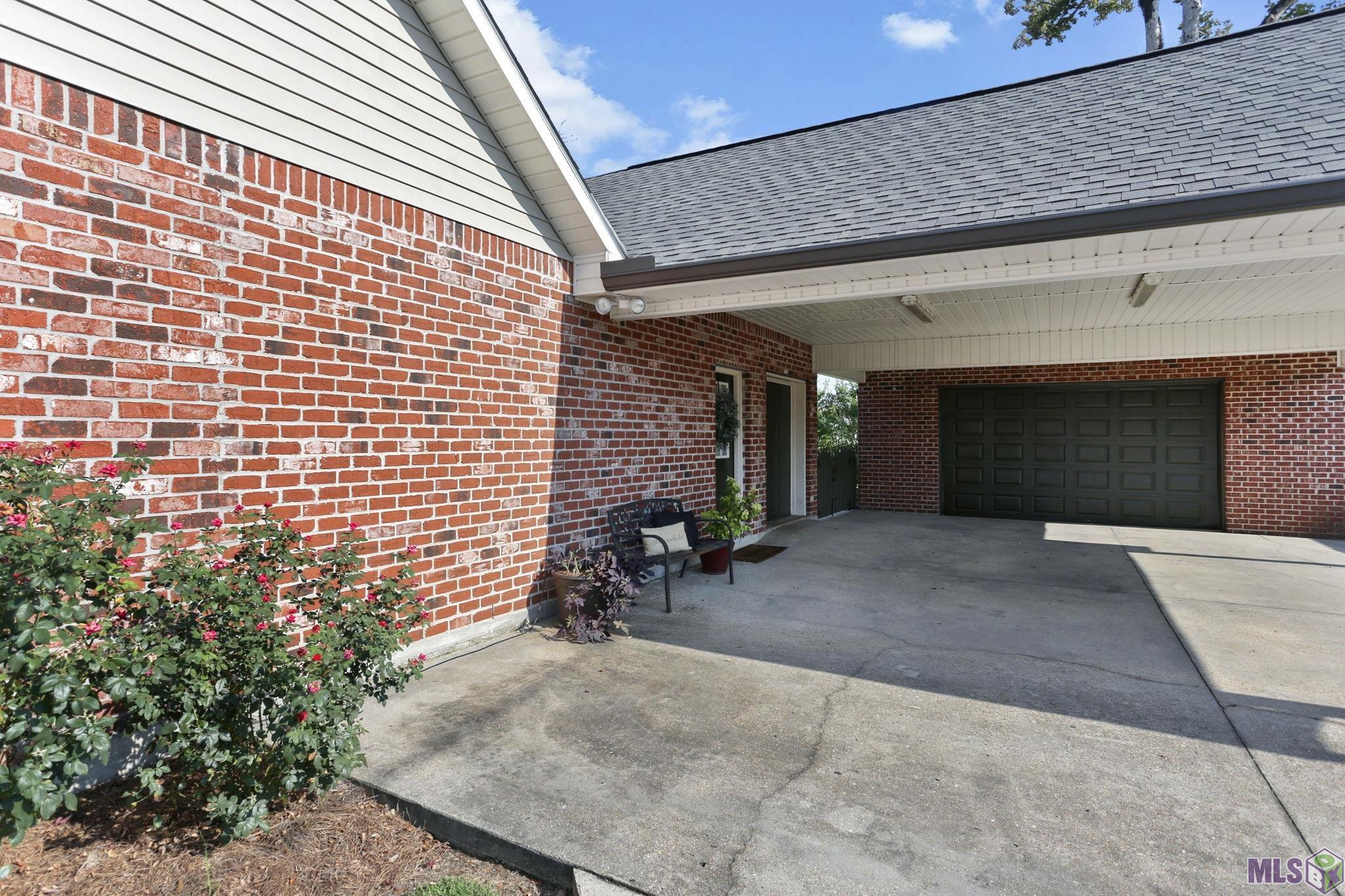 40231 Parker Road Prairieville, LA 70769 - Photo 4 of 23 Gallery Image 4