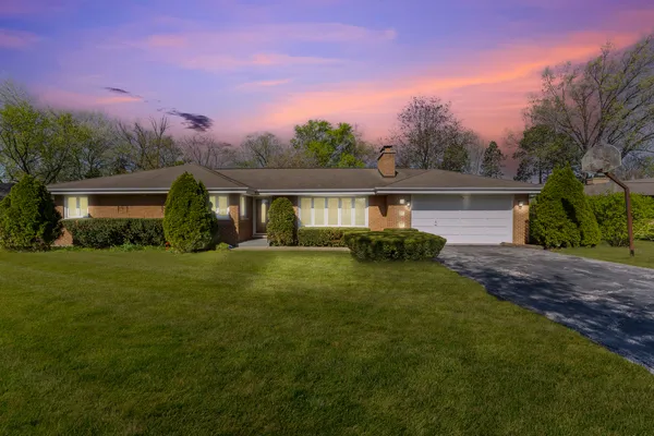 $665,000 | 404 Tomah Avenue, Prospect Heights, IL 60070