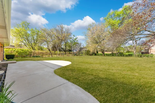 $665,000 | 404 Tomah Avenue, Prospect Heights, IL 60070