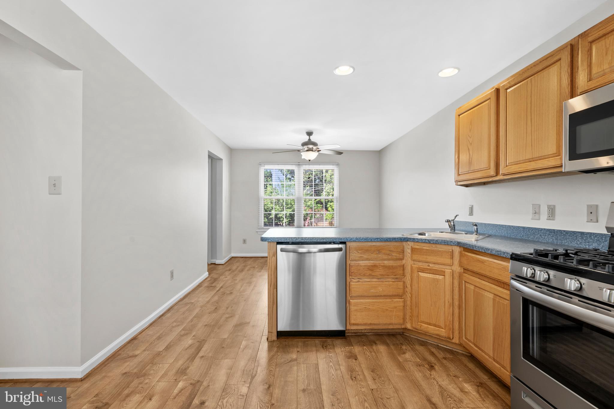 3 Righter Street Conshohocken, PA 19428 - Photo 3 of 26