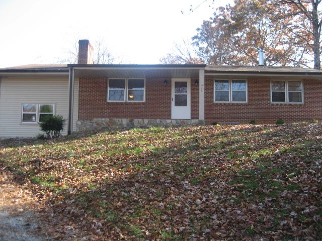 6206 Meacham Road Salem, VA 24153 - Photo 2 of 23 a view of a house with a yard