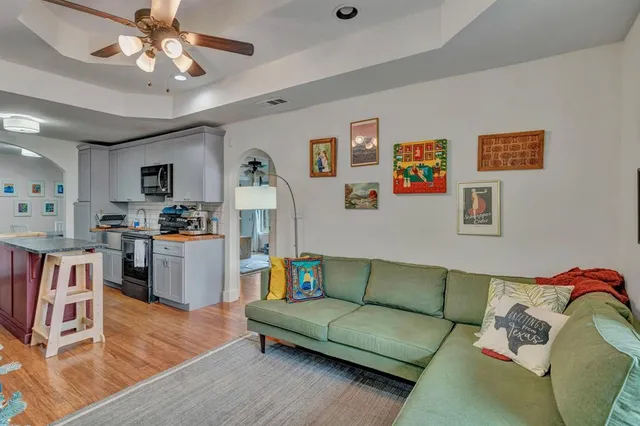 $239,900 | 1828 Portland Avenue, Fort Worth, TX 76102