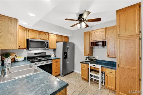 $219,900 | 4525 Eli Drive, Unit F, St. Louis, MO 63128