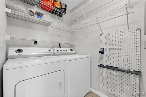 $219,900 | 4525 Eli Drive, Unit F, St. Louis, MO 63128