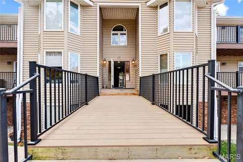 $225,000 | 4525 Eli Drive, Unit F, St. Louis, MO 63128